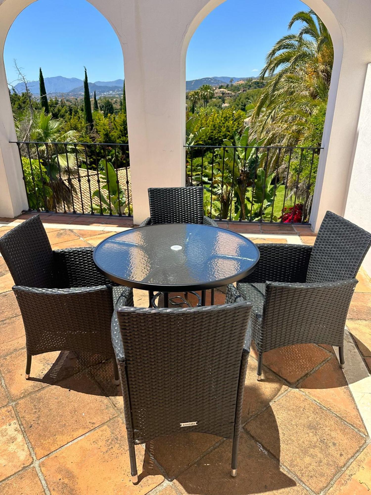 Apartment Duplex-penthouse With Stunning Panoramic View Marbella