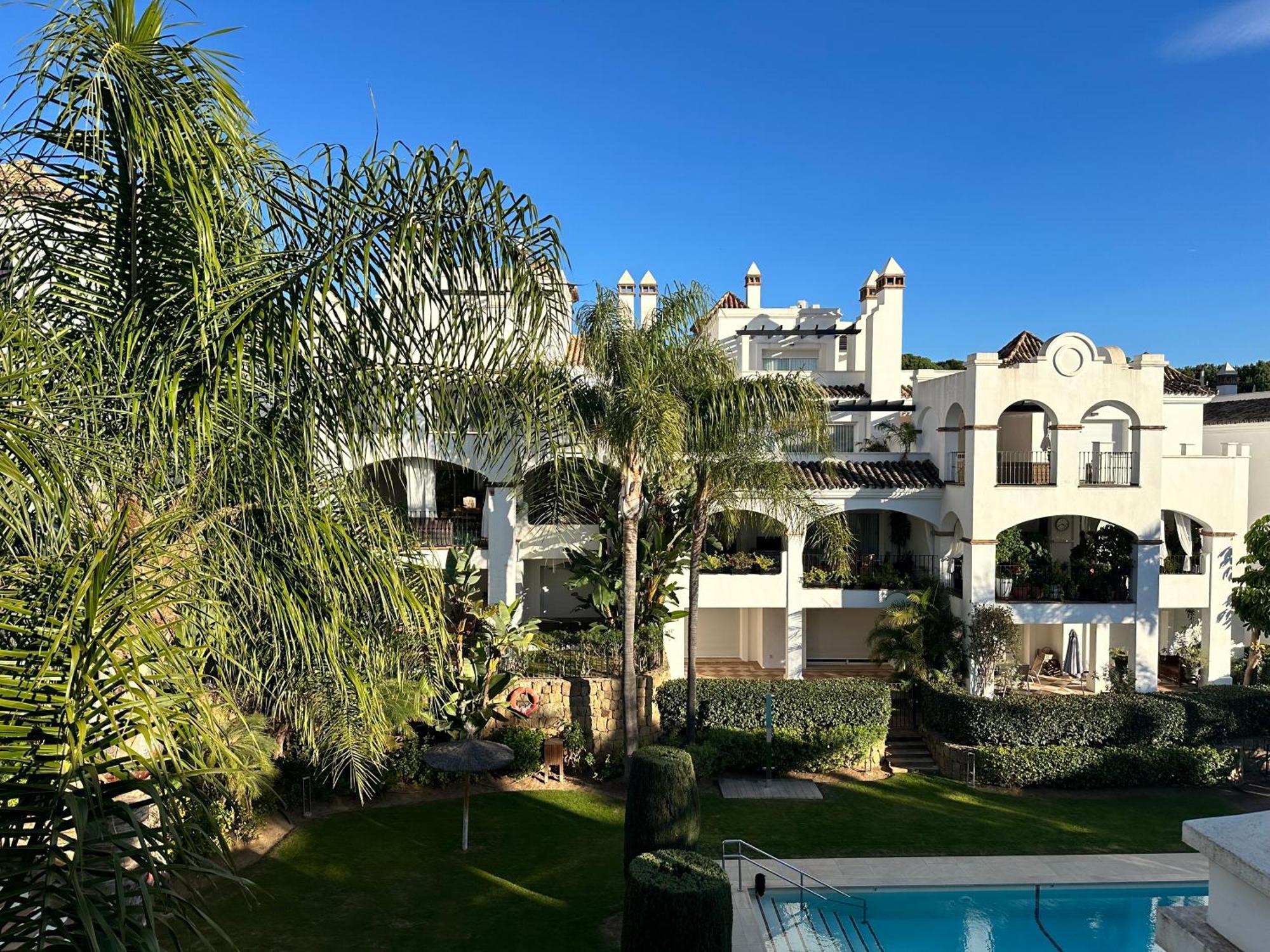 Apartment Duplex-penthouse With Stunning Panoramic View *
