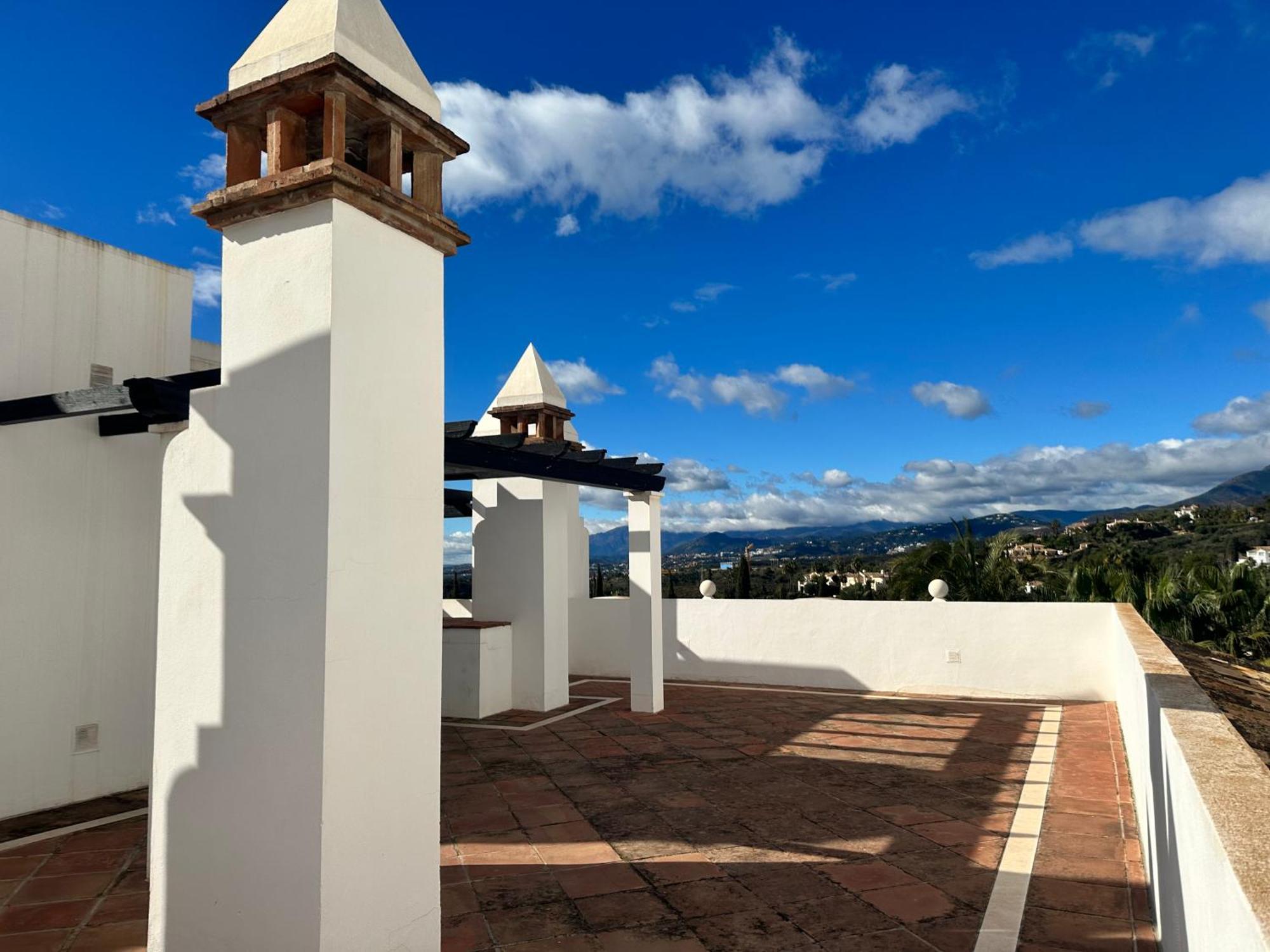 Duplex-penthouse With Stunning Panoramic View Apartment *