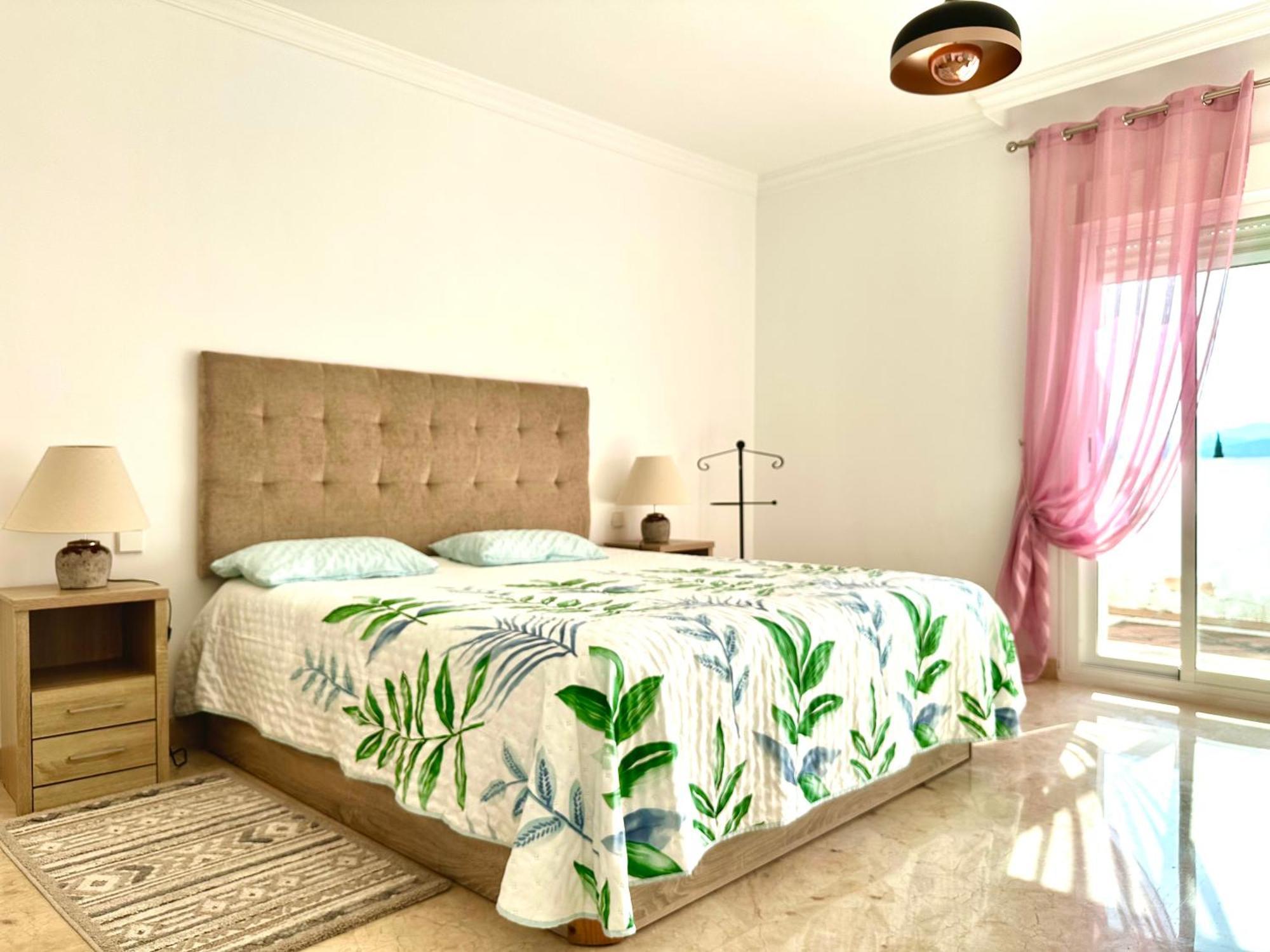 Duplex-penthouse With Stunning Panoramic View *
